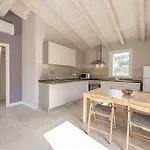 Charming One-floor With Garden, Car Parking Holiday home *