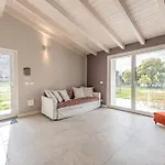 Charming One-floor With Garden, Car Parking *