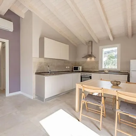 Charming One-floor With Garden, Car Parking Feriehus *