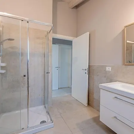 Feriehus Charming One-floor With Garden, Car Parking
