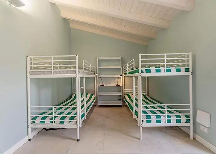 別荘 Charming One-floor With Garden, Car Parking アルビソーラ・スペリオーレ