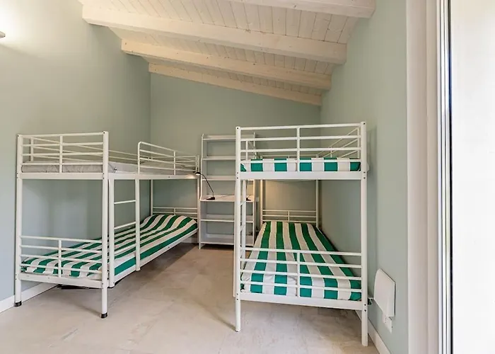 Charming One-floor With Garden, Car Parking 아비솔라 수페리오레