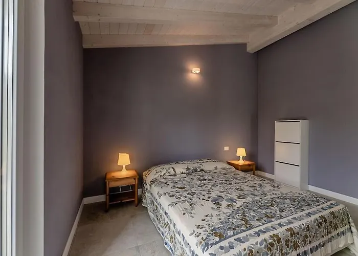 Charming One-floor With Garden, Car Parking Альбисола-Супериоре