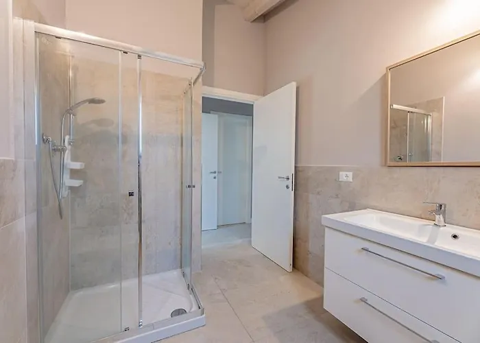 Дом отдыха Charming One-floor With Garden, Car Parking